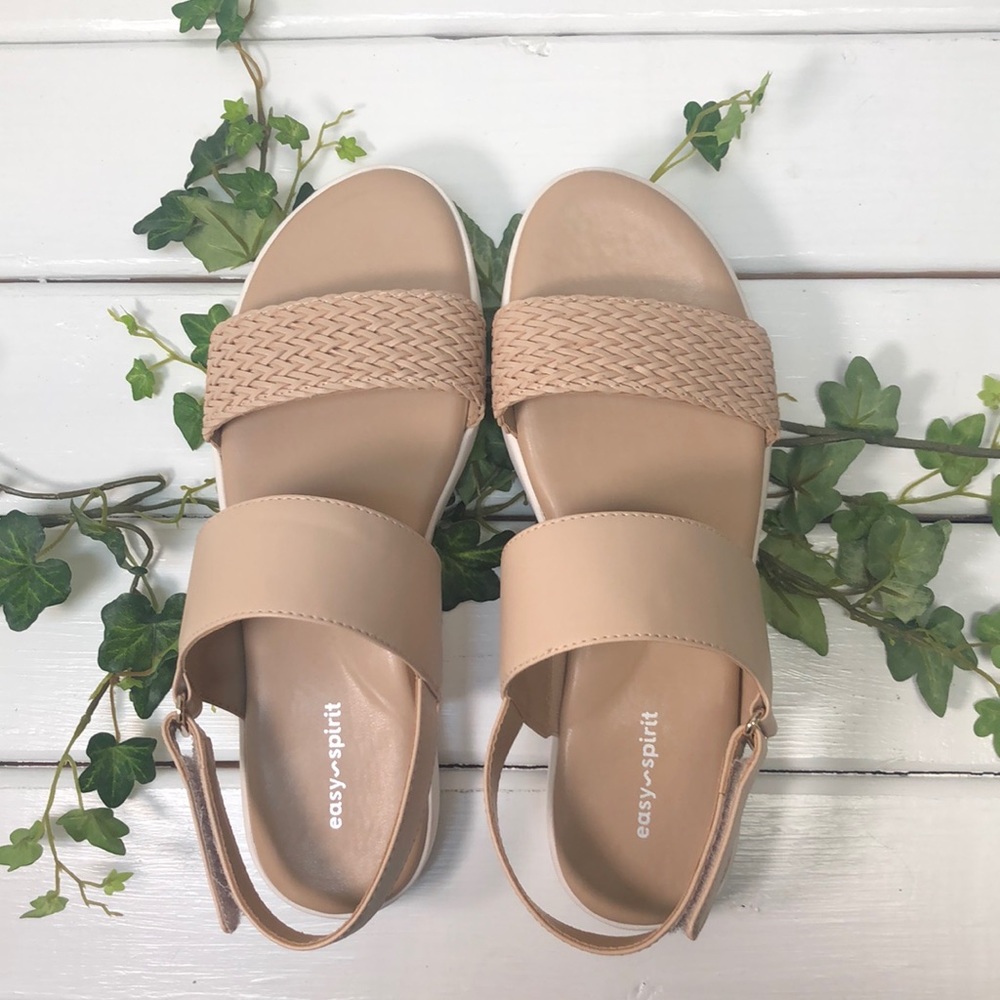 Easy Spirit Sandal.   6 oz.